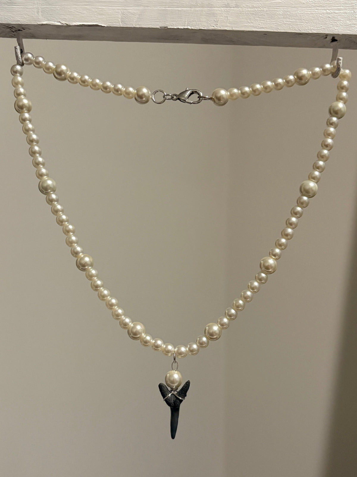 Florida Shark Tooth 16” Pearl Necklace